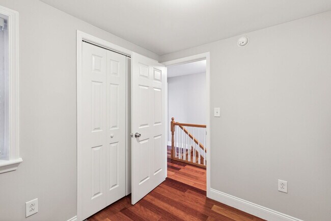 Building Photo - 1717 Annin St
