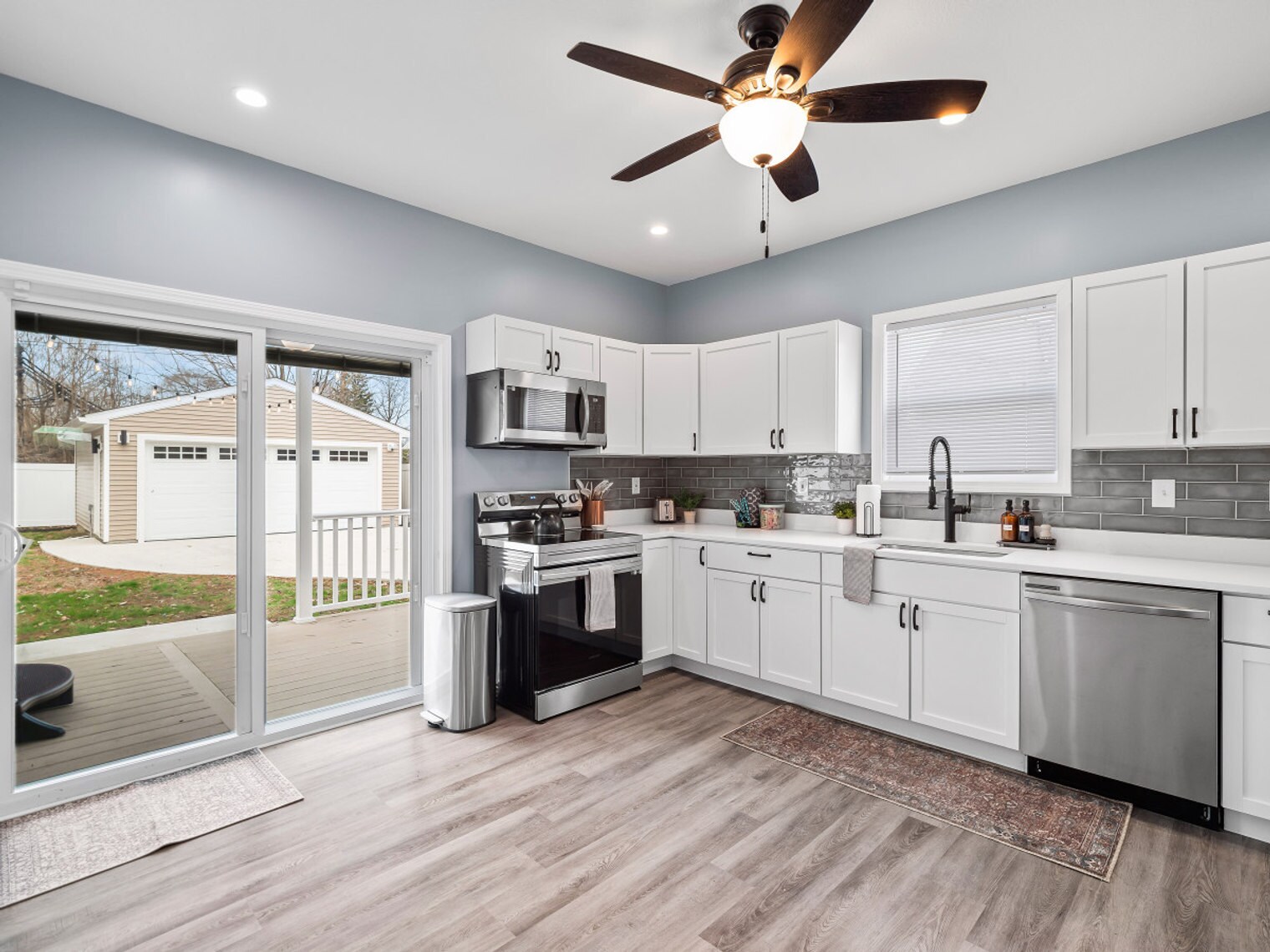 Building Photo - 6110 Lawn Ave