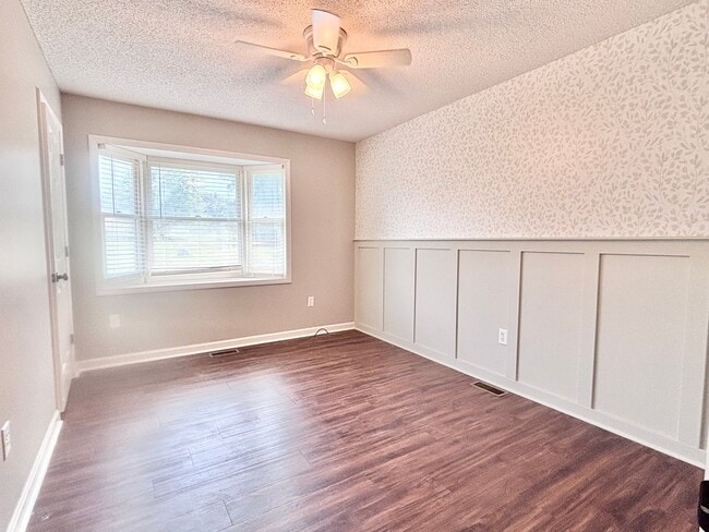 Building Photo - 8310 Prince Edward Rd