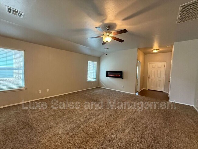 Building Photo - 2408 Alta Vista Ln