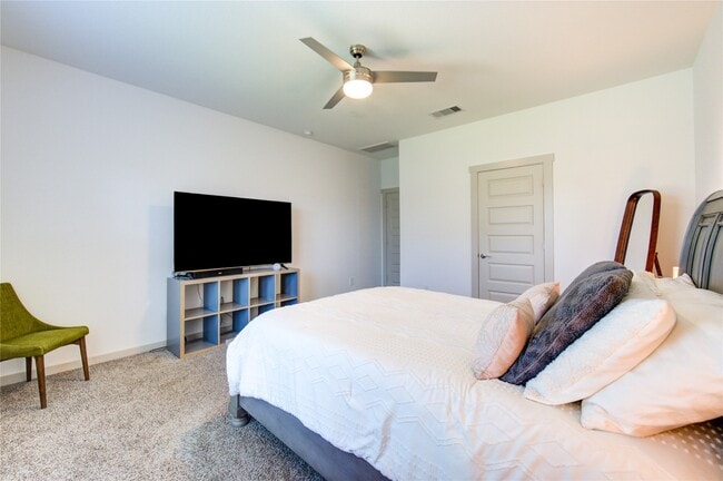 Building Photo - 3902 Elk Crk Ct