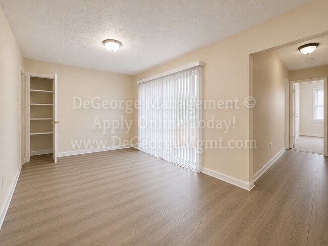 Building Photo - 2 Bedroom 1 Bath Ranch Apartment Home with washer dryer hookups for rent in Newark, NY