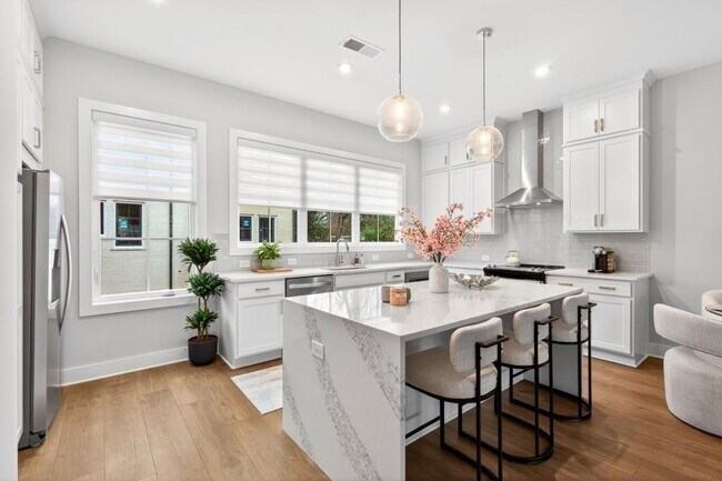 Building Photo - 2641 Mackintosh Ct