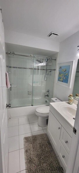 Building Photo - 1550 S Ocean Dr