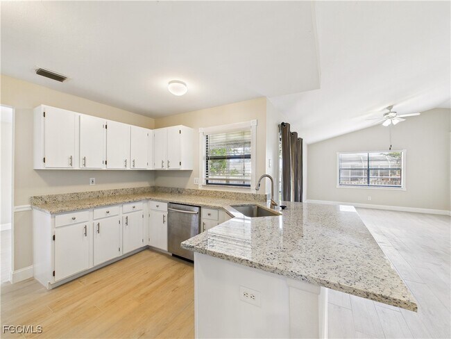 Building Photo - 17409 Braddock Rd