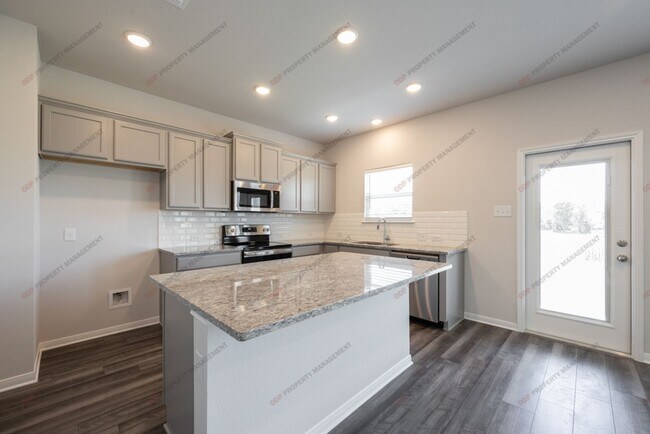 Building Photo - 5321 Friars Lp