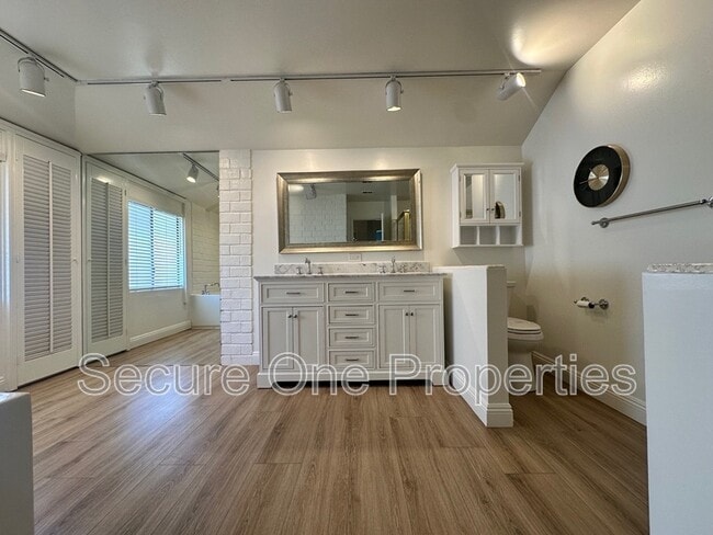 Building Photo - 1415 Redsail Cir