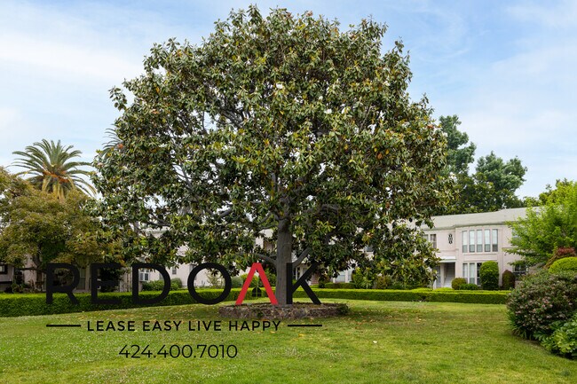Building Photo - Spacious One Bedroom on Picturesque Ground...