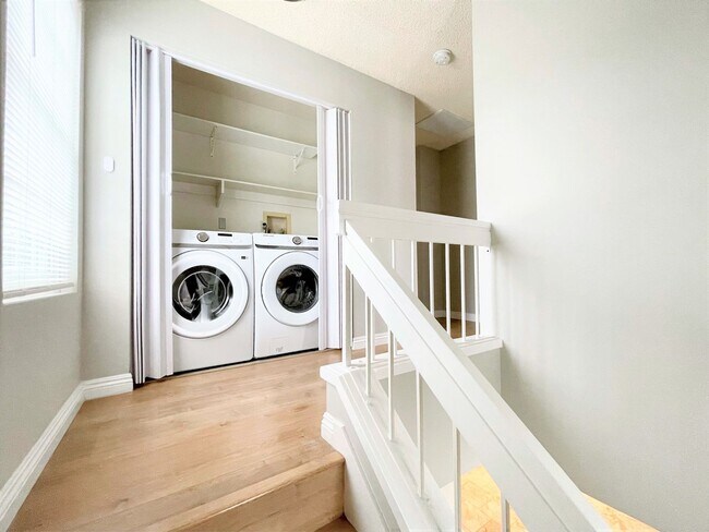 Building Photo - Charming Townhome in Desirable Calavera Hills!