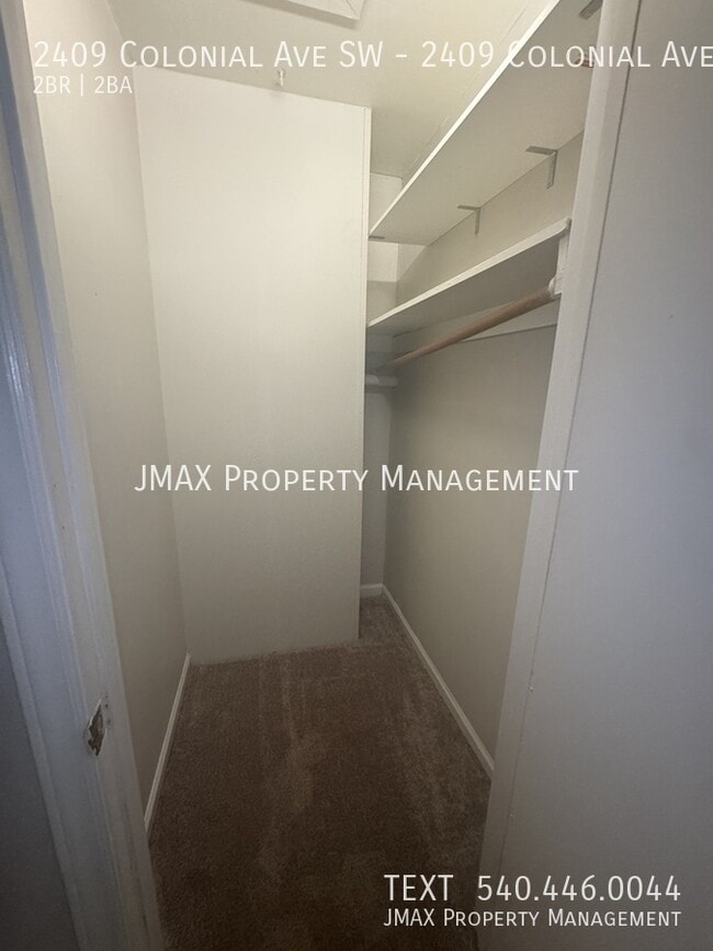 Building Photo - 2409 Colonial Ave SW