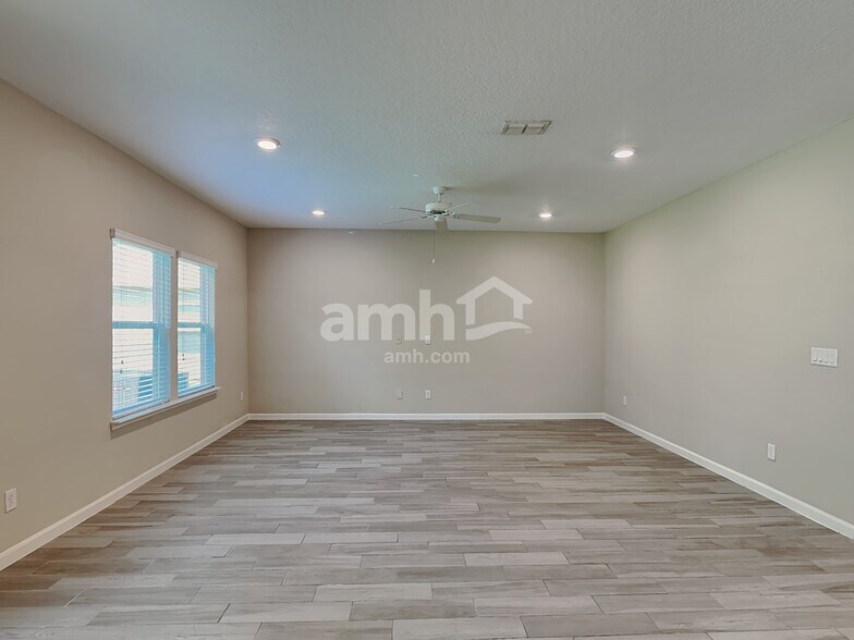 Building Photo - 16173 Alison Creek Dr