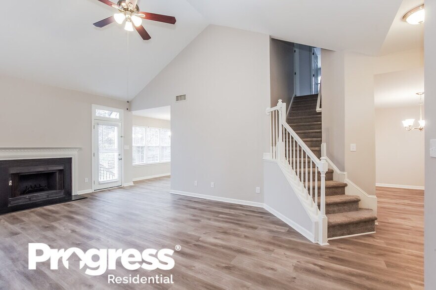 Building Photo - 6213 Spanish Moss Ln