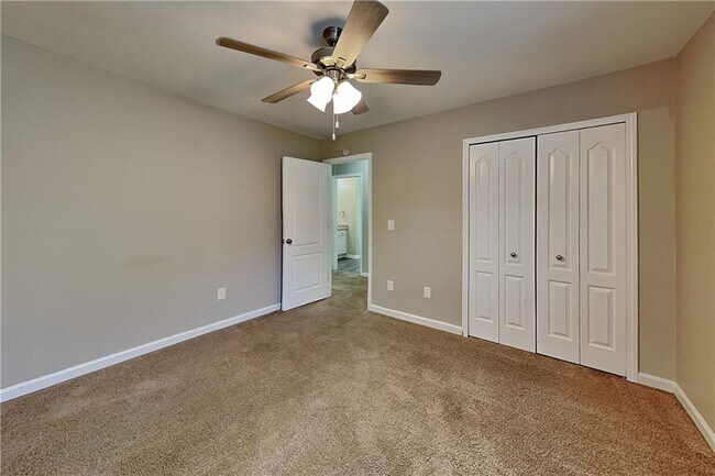 Building Photo - 3613 Aberdeen Way