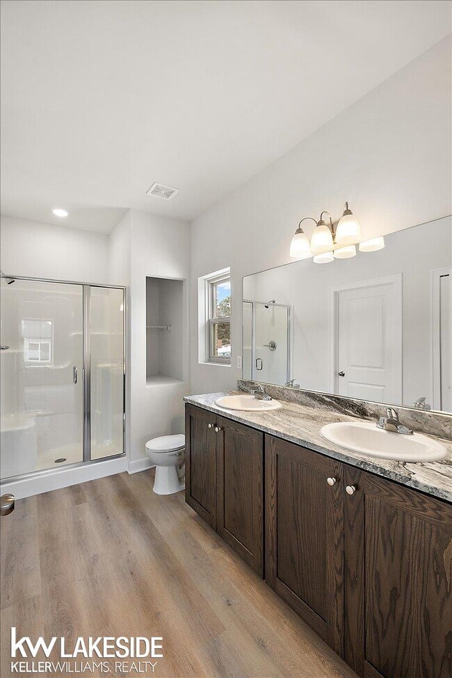 Building Photo - 34450 Maple Ln Dr