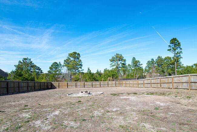 Building Photo - 303 Sinclair Ln