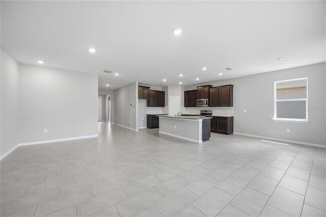 Building Photo - 5719 Woodland Sage Dr