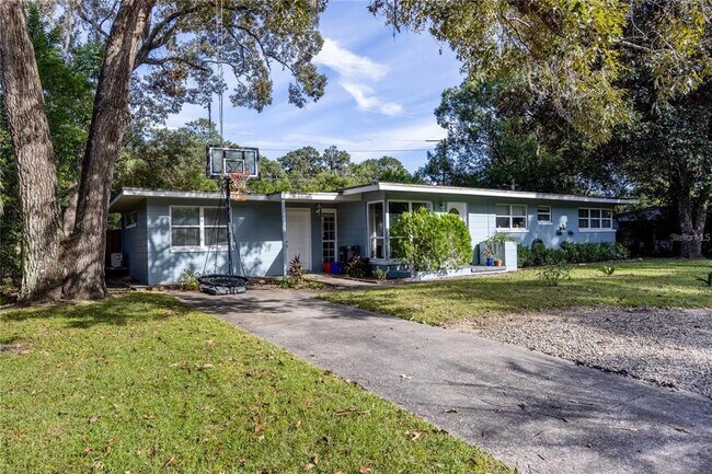 Building Photo - 601 NW 34th Ter