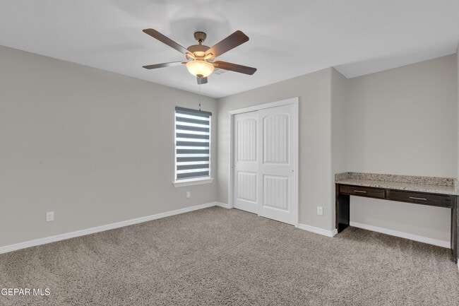 Building Photo - 544 La Entrada Cir