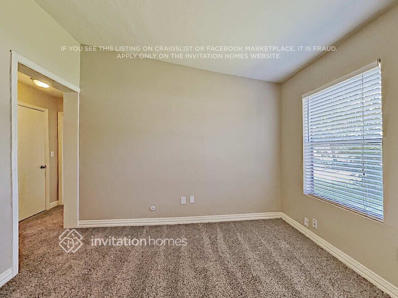 Building Photo - 506 Plainview Dr