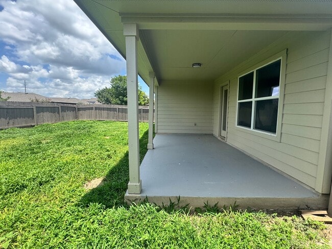 Building Photo - Spacious 4-Bed, 2-Bath Home in Avery Park, Granite, Open Concept & Covered Porch