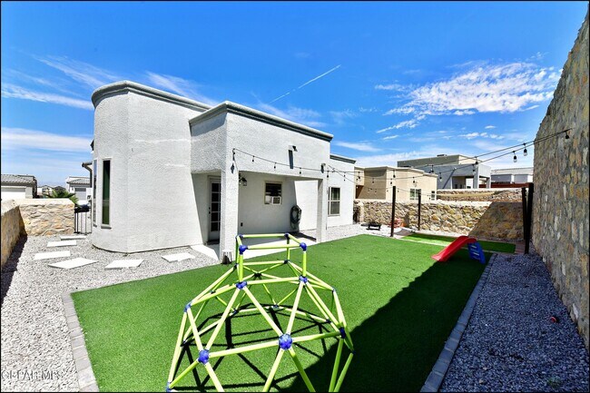 Building Photo - 224 Glenlivet Way