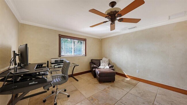 Building Photo - 4216 Plumosa Terrace