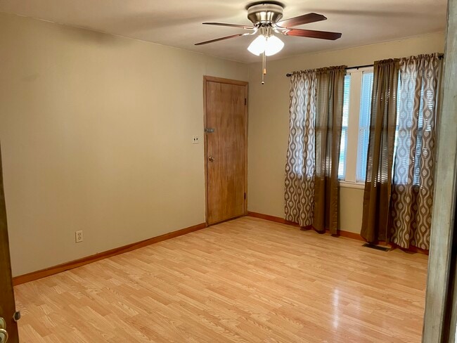 Building Photo - 451 N Roosevelt St