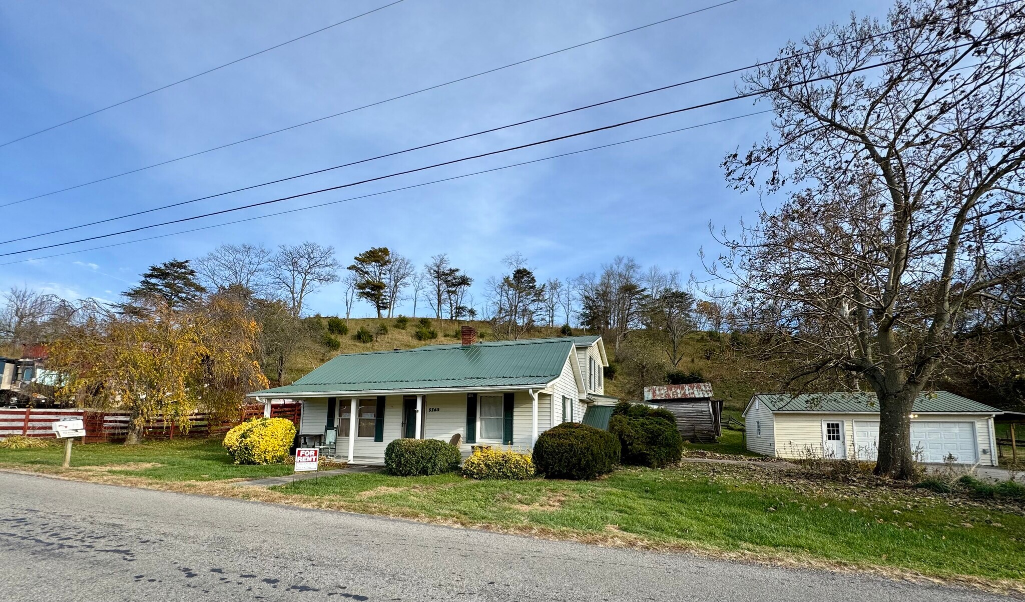 Building Photo - 5163 Whitethorne Rd