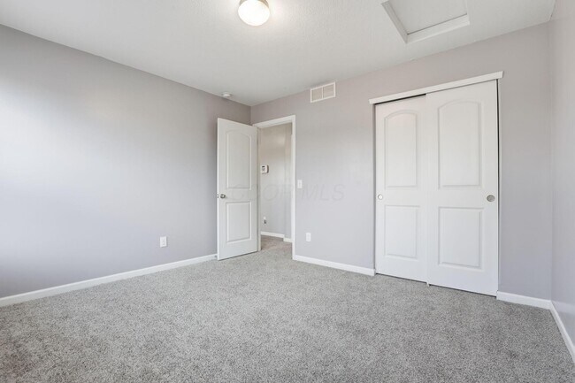 Building Photo - 511 Anthem St