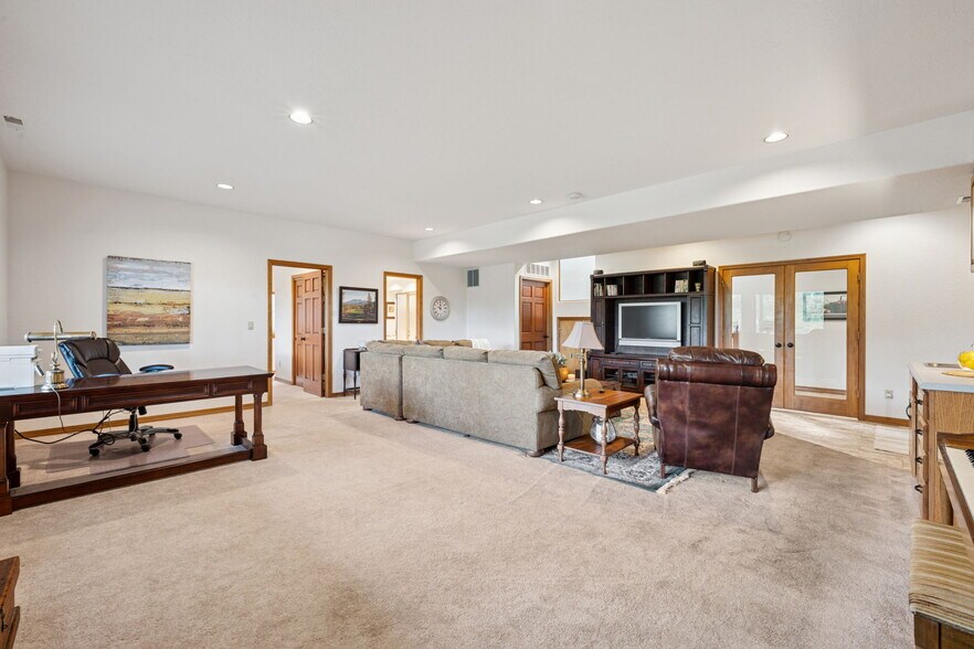 Building Photo - 235 Winding Meadow Way