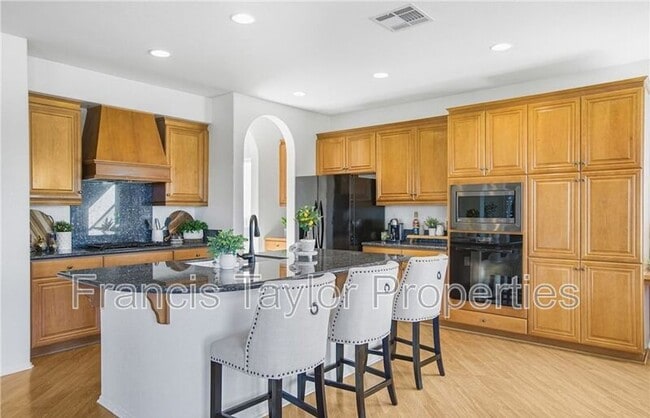 Building Photo - 33422 Scarborough Ln