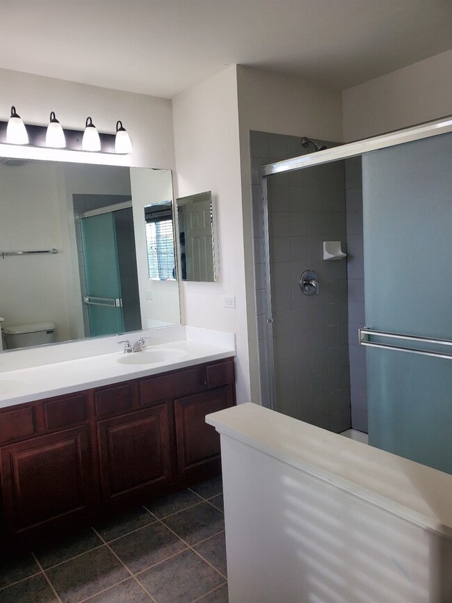 Building Photo - 10070 Cummings St