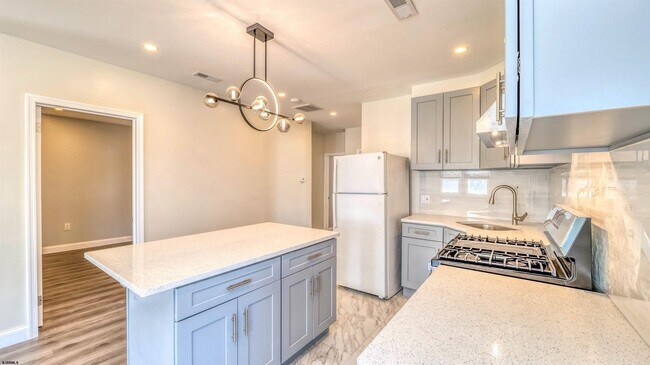 Building Photo - 5201 Ventnor Ave