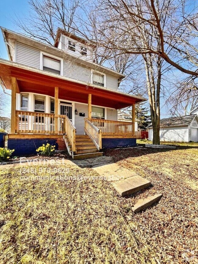 Building Photo - Charming 3-Bedroom Home Near St. Vincent’s...