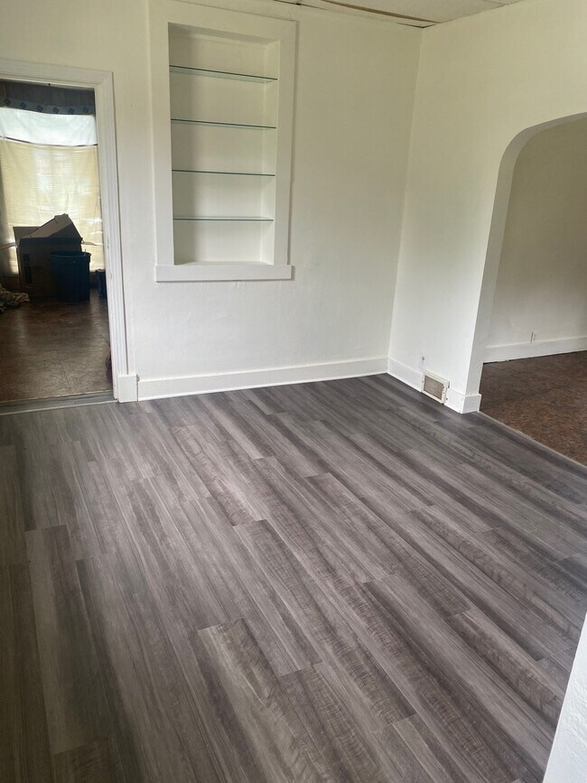 Dining Room - 315 Braeburn Rd