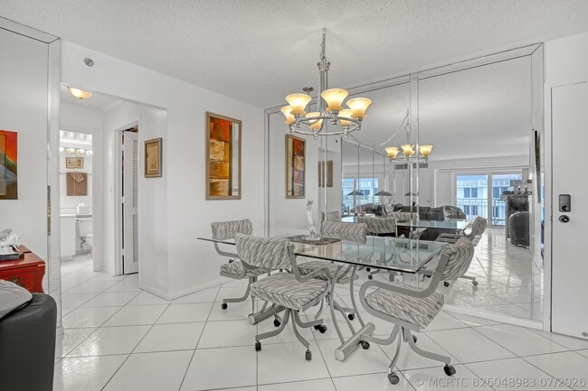 Building Photo - 3221 S Ocean Blvd