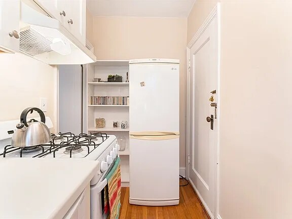 Building Photo - 41 Bowdoin St