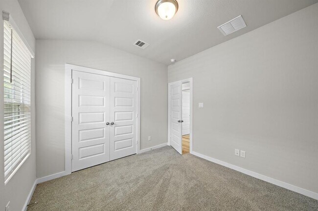 Building Photo - 5707 Madden Ln
