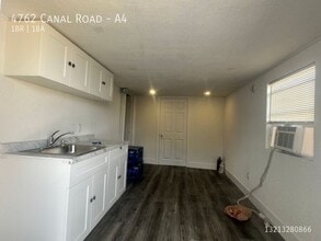 Building Photo - 4762 Canal Rd