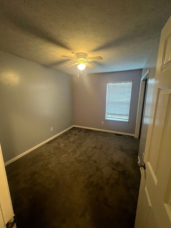 Building Photo - Beautiful 4 bedroom home in Canary Creek