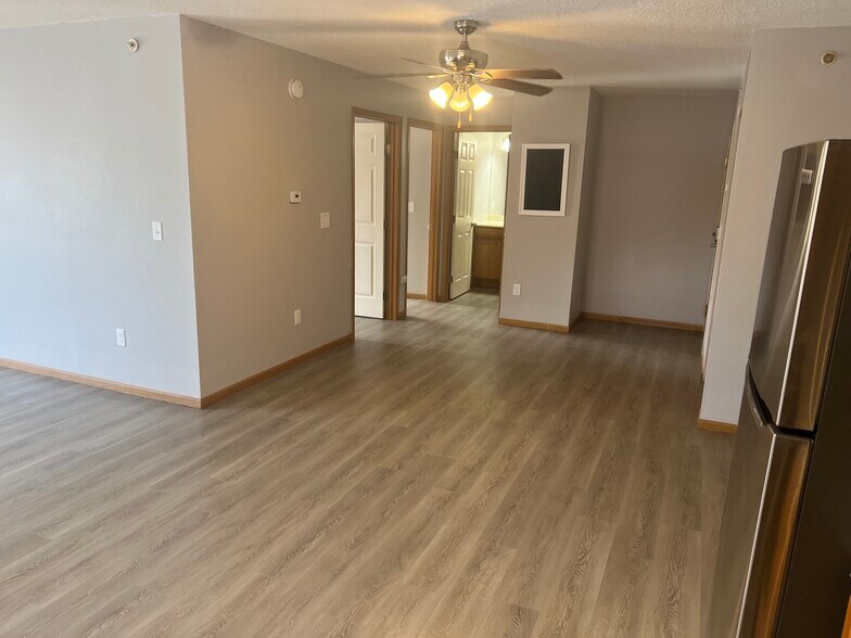 Building Photo - 431 Central AVE W