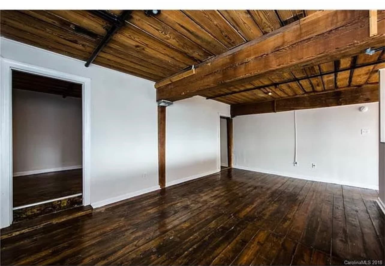 Loft bedroom - 201 S Hoskins Rd