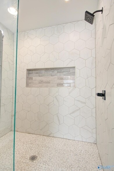 Building Photo - 205 Jarrett Ln