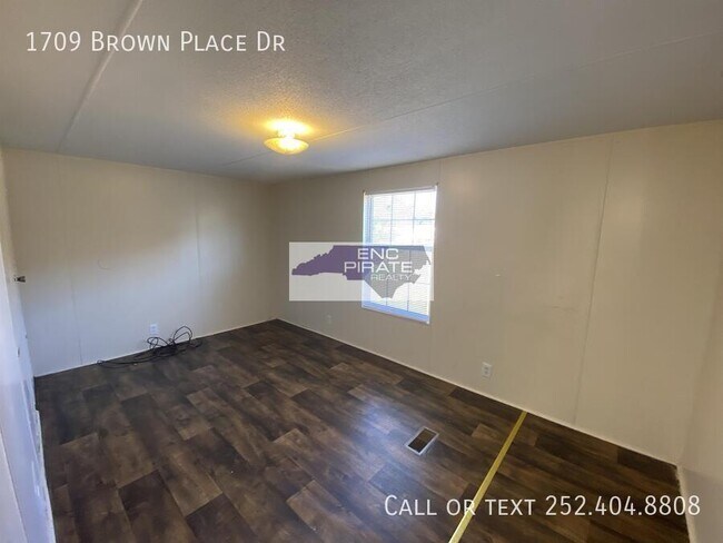 Building Photo - 1709 Brown Pl Dr