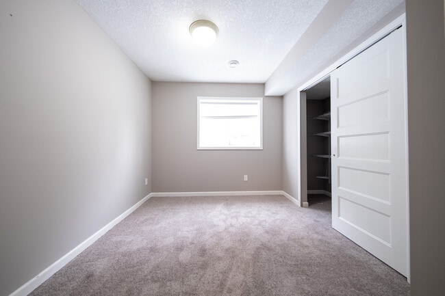 Building Photo - 20817 Guthrie Dr