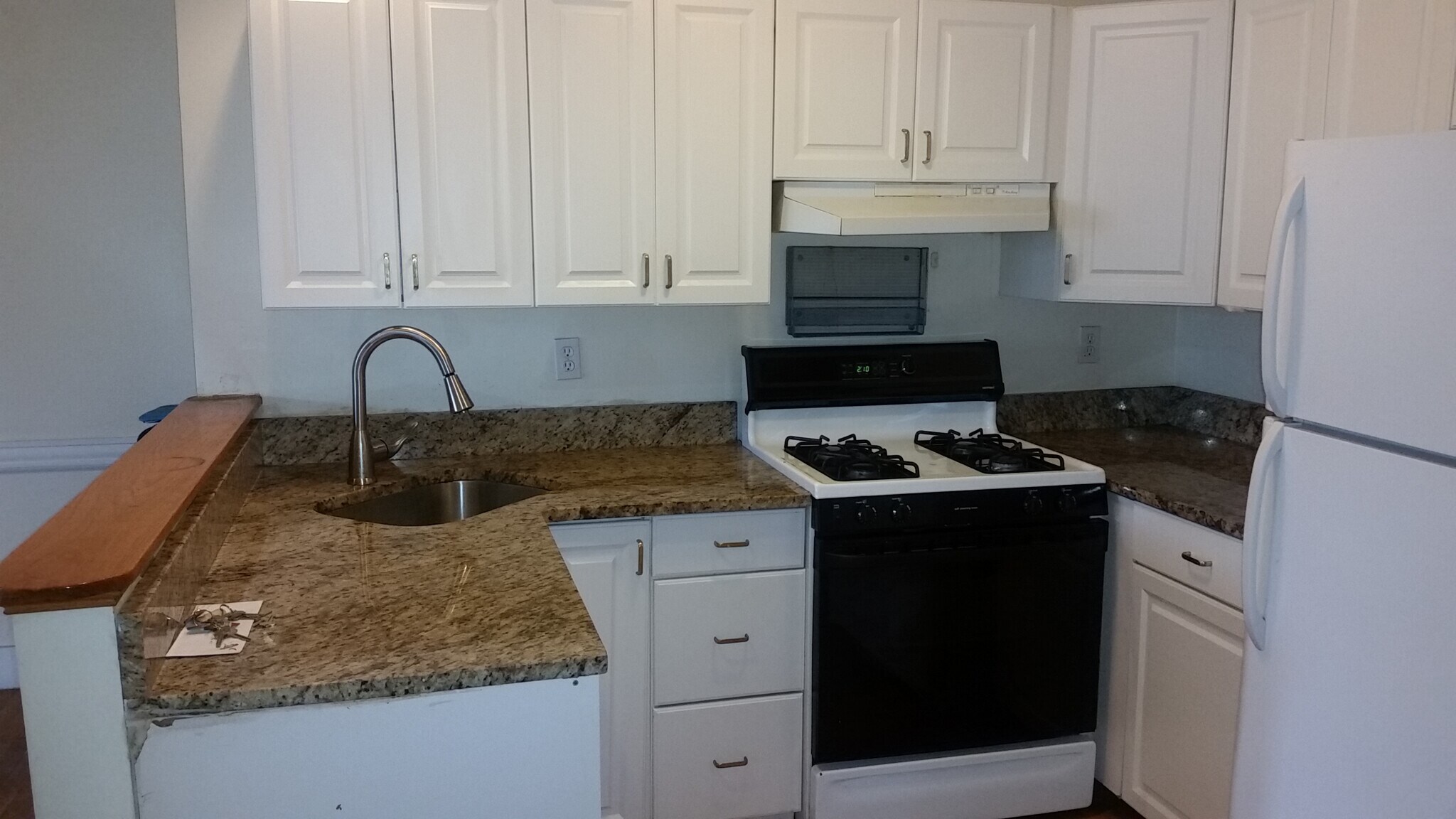 Building Photo - 318 Saint Paul St