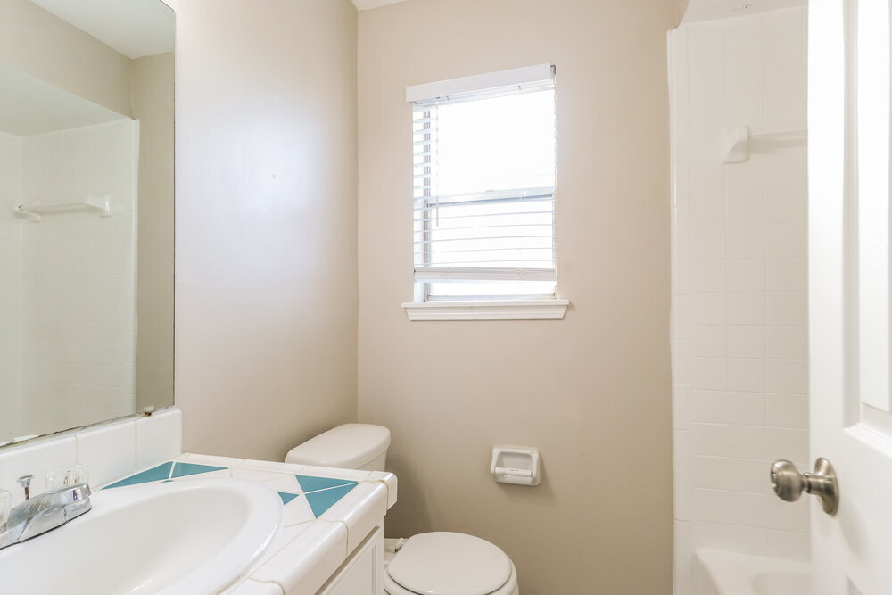 Building Photo - 4714 Glendower Dr