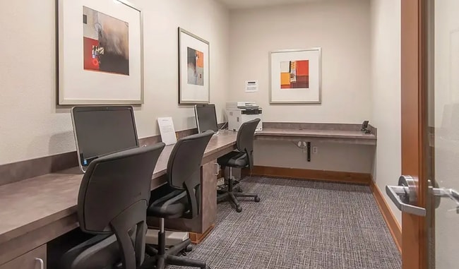 Building Photo - Spacious 1 Bedroom + Den in Canal Station ...