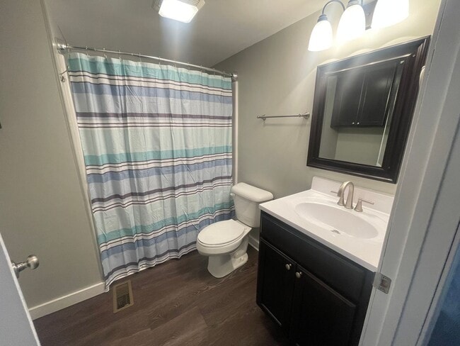 Building Photo - Remodeled 1 Bedroom/1 Bath   Piney Flats, TN