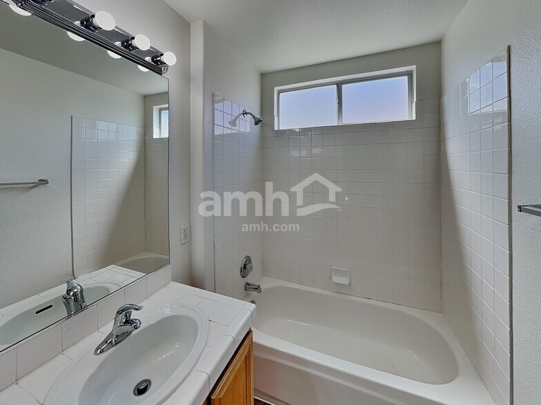 Building Photo - 9876 Vermillion Cliffs Ave